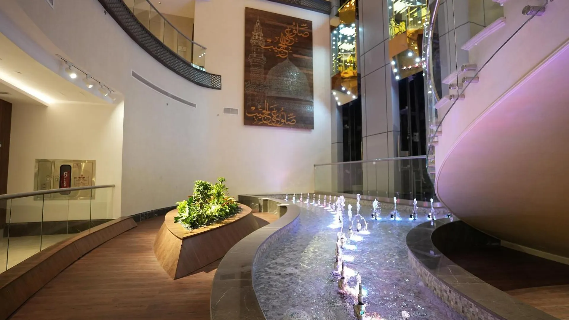 Peninsula Worth Hotel Medina