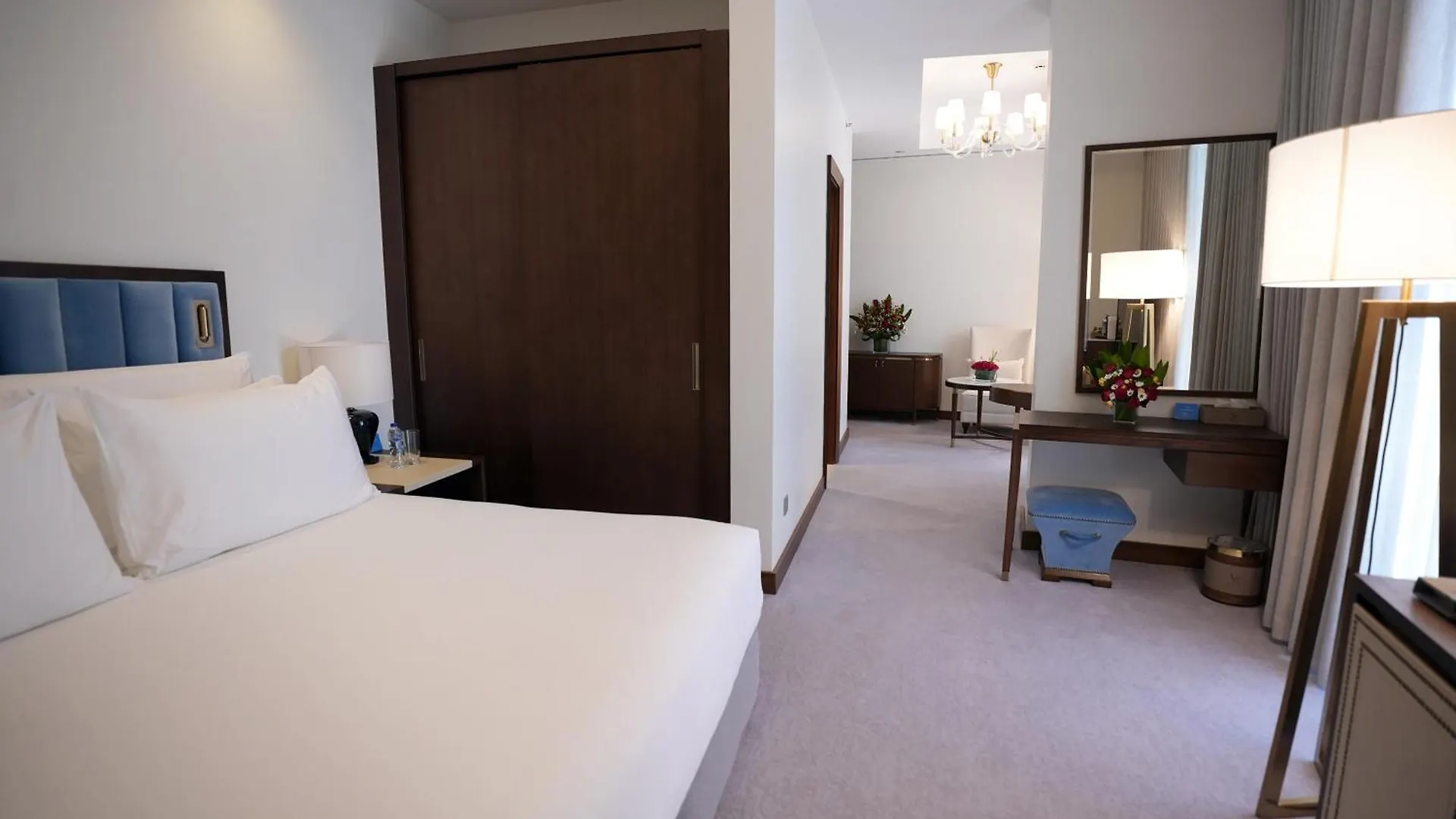 Peninsula Worth Hotel Medina